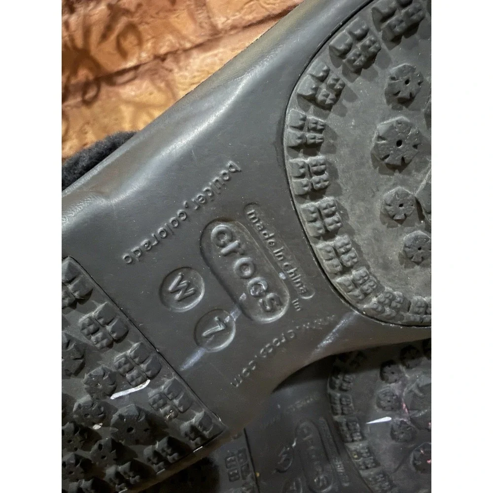 Crocs Women's 7 Nadia Boots Black Faux Sherpa Fur Lined Rubber Winter Pull On